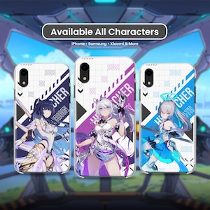 Puede incluir: Tres fundas para teléfono con diseños de personajes de estilo anime. Cada funda presenta un personaje diferente en colores vibrantes, con el texto "CHER" y otras palabras específicas del personaje. Las fundas son blancas con patrones geométricos.