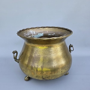 Bardzo duża, antyczna, gotycka, francuska, kuta, mosiężna doniczka/doniczka z ozdobnymi lwimi łapami i głowami gryfa ++