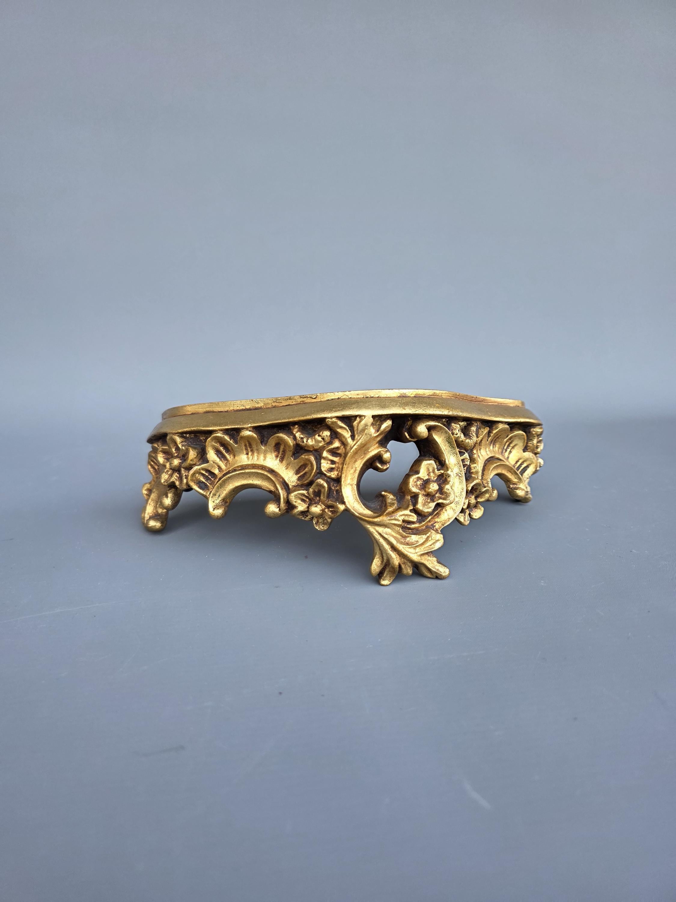 Stuckgipskonsolen mit Löwenkopf - Schmuck Konsolen - Wandkonsolen 4
