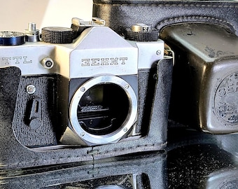 Zenit TTL 35mm SLR Camera – Vintage Soviet KMZ Ussr Body