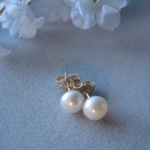 Small Pearl Stud Earrings, Freshwater Cultured Cream Pearl, 14K gold filled, Gift for Bridesmaids, Wedding jewelry image 1