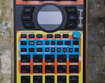 Niestandardowa skórka Speak & Spell dla samplera Roland SP-404 MK2