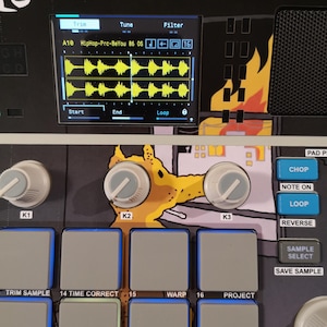 QUASIMOTO - 03 / Skin semirigida per Akai MPC Sample e accessori di LofiAndy