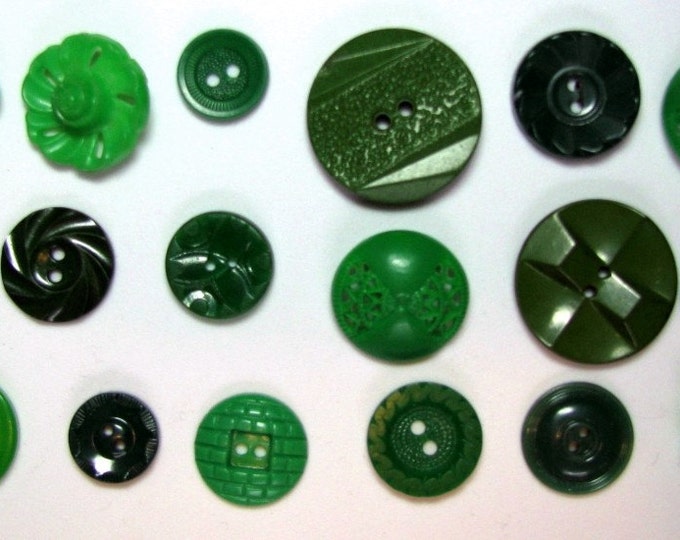 Vintage Green Buttons 18 Cut Formed and Etched Etsy