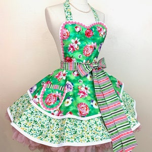 English Garden Party Apron, Woman&#39;s Apron, Retro Apron