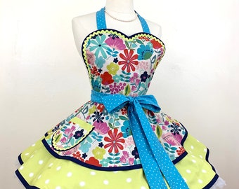 Garden Pretties Apron, Woman's Apron, Retro Apron