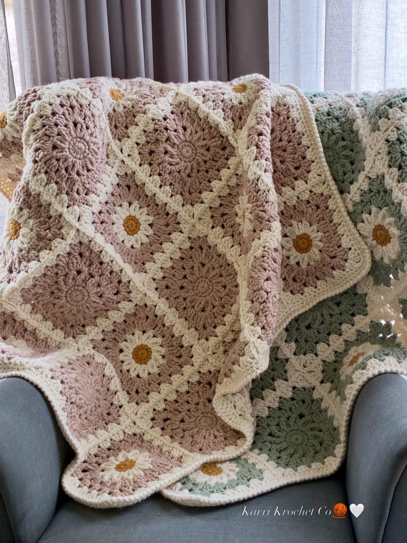 Chunky Daisy Throw Crochet Pattern | PDF Crochet Blanket Pattern | Beginner-Friendly Daisy Granny Square Throw
