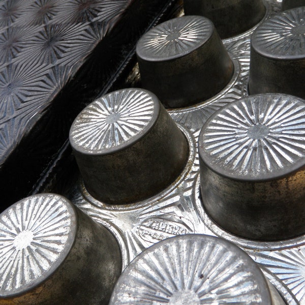 Ovenex Sheet Pan Mini Muffin Tin Starburst USA