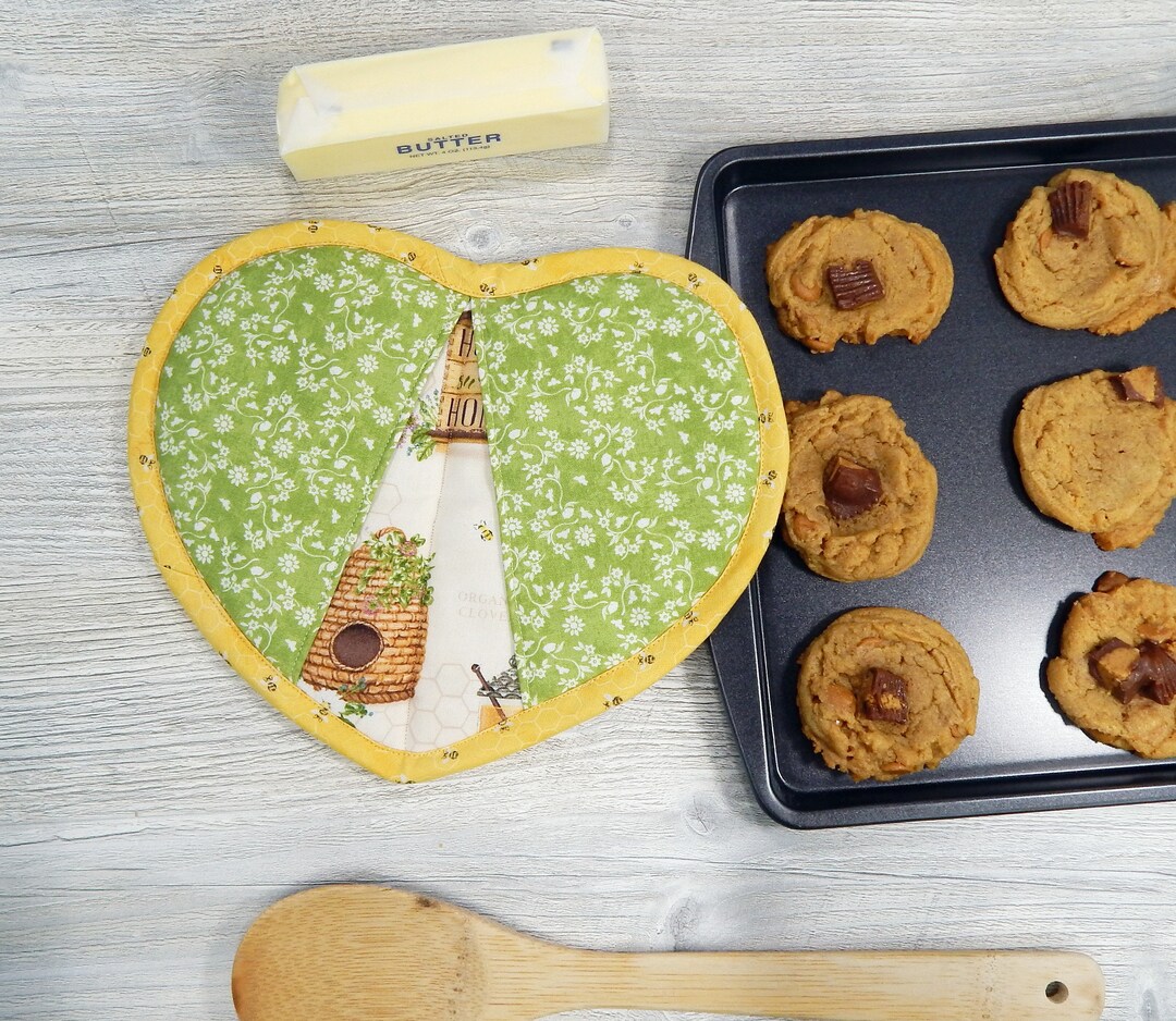 Home Sweet Home Honeybee Heart Potholder Cotton Kitchen Oven Mitt Gift