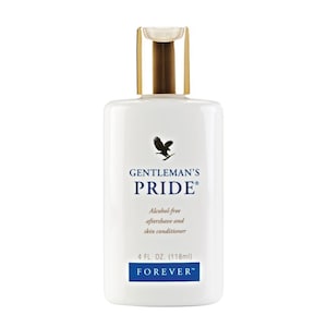 Puede incluir: Una botella blanca de Gentleman's Pride aftershave y acondicionador para la piel. La botella tiene una tapa dorada y una etiqueta azul y blanca con el nombre de la marca e información del producto. Contiene 118 ml de producto.