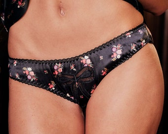 Muttertag Schwarze Floral Seide Panty Low Rise Bikini mit Schleife Applikation Dessous / OLYMPE Modern Knicker - Corsage