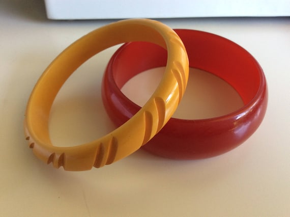 Yellow Carved Bakelite Bangle Bracelet - image 1