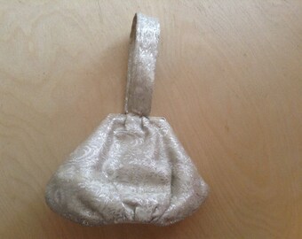 Little Silver Brocade Evening Bag Silver Kiss Lock Purse Wear On Wrist