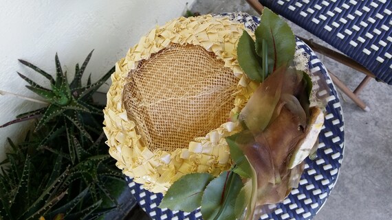 Straw and Floral Ladies Hat with Beige Veil - image 2