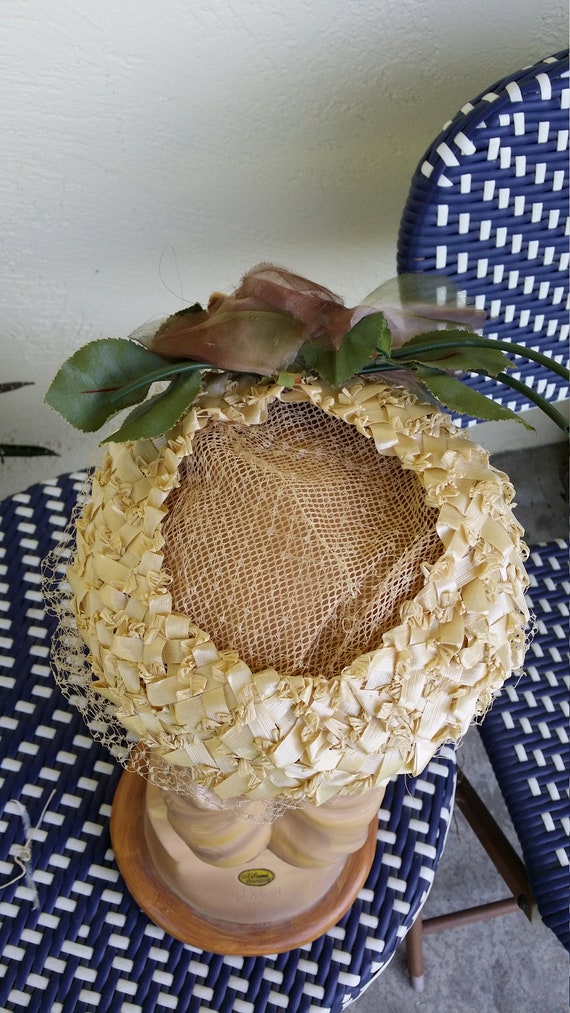 Straw and Floral Ladies Hat with Beige Veil - image 5