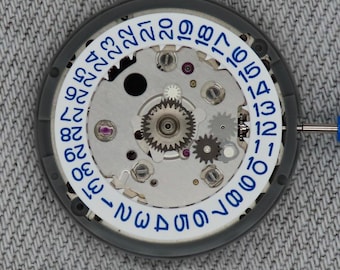 Movimiento Seiko (TMI) NH34 blanco con rueda de fecha azul para las 3 en punto