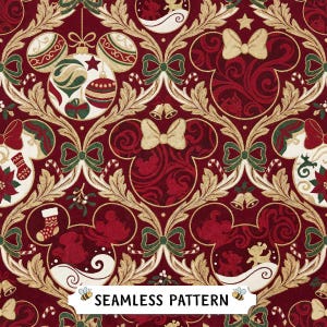 Può includere: Un motivo tessile senza cuciture con sfondo rosso scuro, filigrana dorata, fiocchi verdi e sagome di Topolino. Il design include decorazioni natalizie, calze, campanelle e bastoncini di zucchero. Il testo SEAMLESS PATTERN è centrato.