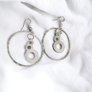 Sophisticated and Versatile Silver Tone Geometric Earrings for Any Occasion