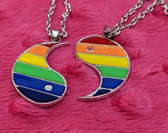 pride necklace 2 pak