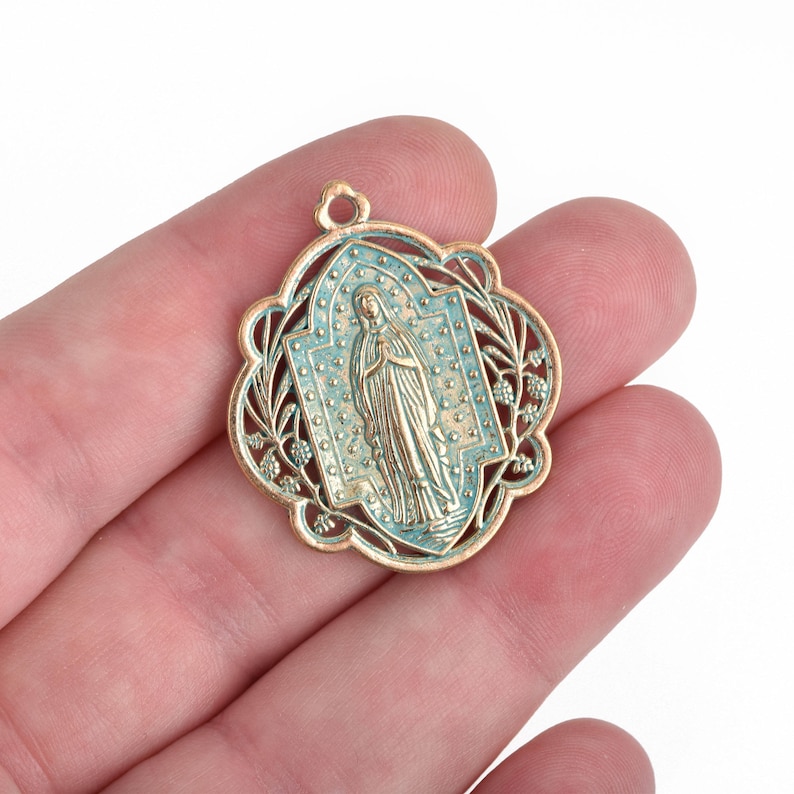 5 Light Gold Relic Charm Pendants, Green Verdigris Patina, religious medal coin charms, Gold plated metal, 34x29mm, chs3467 image 1