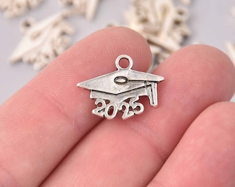 10 pcs 2025 Graduation Cap Charm Pendants, Class of 2025 graduation charm chs7881