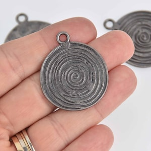 5 Gunmetal Spiral Charms, 32mm, chs7316