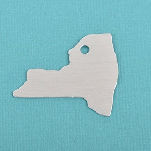 10 ALUMINUM NEW YORK State Stamping Blanks, Shape of State, Design Metal Stamping Blanks, 34x28mm, 20 gauge, msb0398