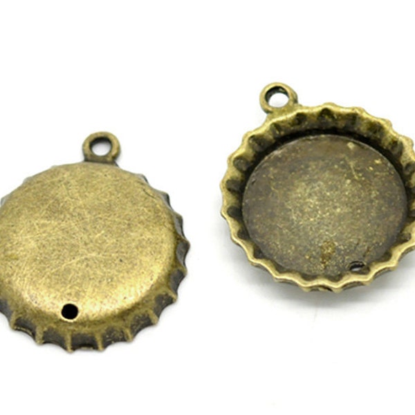 4 Small Antique Bronze Bottle Cap Connectors Pendants, 23mm dia (Fits 18mm inside). CHB0030