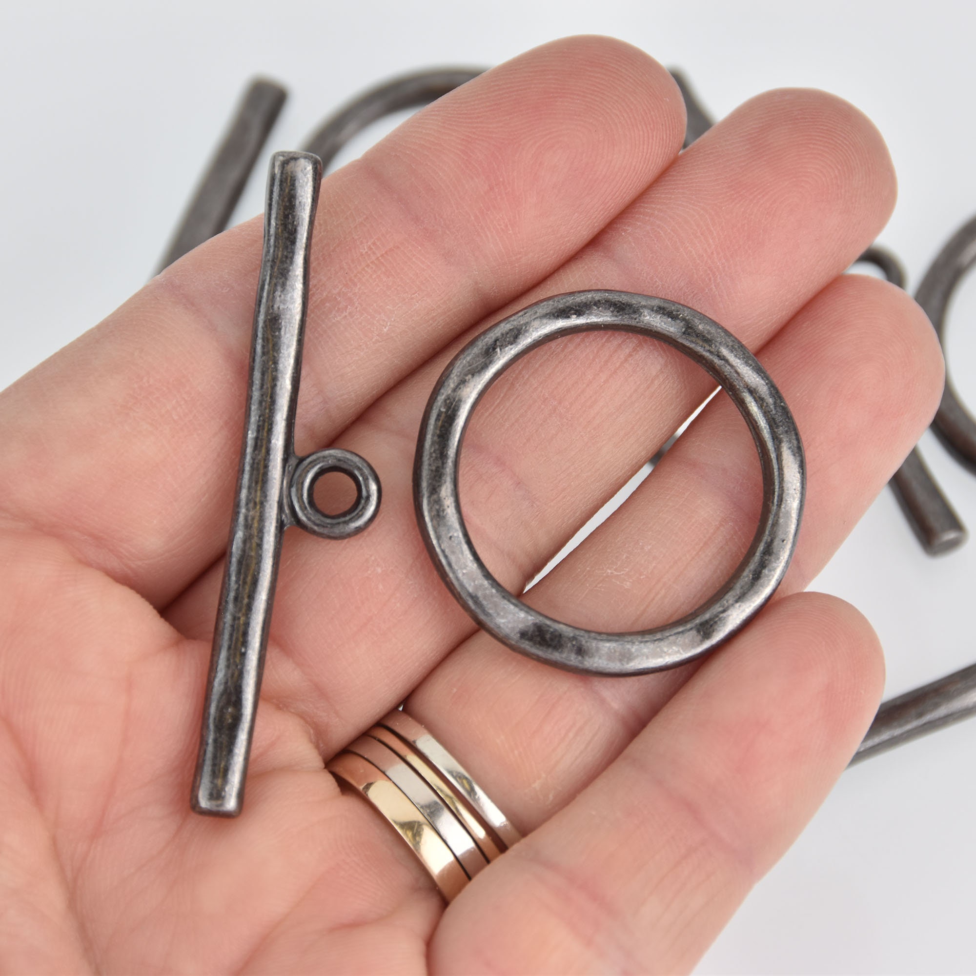 2 Sets Gunmetal Toggle Clasps, Large Hammered Metal, Fcl0405 - Etsy
