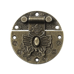 Pair of buckle clasps box closer latch decoration ornate bronze finish C024 Pair of buckle clasps box closer latch decoration ornate bronze finish C024
