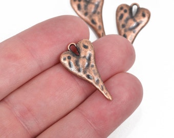 5 HEART Charm Pendants, hammered copper metal, stylized elongated heart, 27x14mm, 1-1/8" long, chc0088