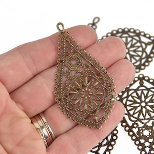 5 Bronze Filigree Charms, Teardrop Pendant, chs6968