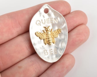 2 QUEEN BEE Spoon Charm Pendants, MATTE silver base with gold bee, rustic hammered metal, 43x28mm, chs3216