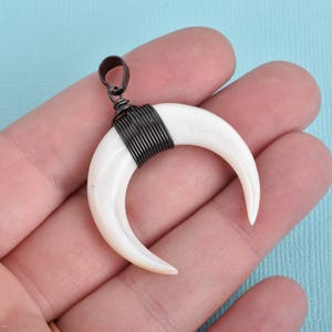 White Double Horn Charm Pendant, Crescent Horn, Gunmetal Wire Wrap, Upside Down Moon, Dyed Mother-of-Pearl Shell, 35mm (1-3/8&quot;), chs3570