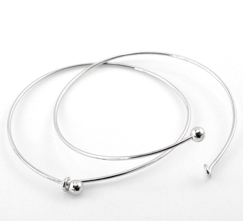 8-12 long 4 Silver Tone Metal BANGLE Charm Bracelets fin0017 22 cm long
