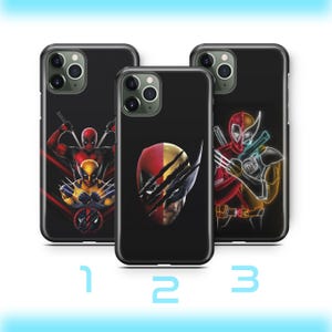 Puede incluir: Tres fundas negras para teléfono con gráficos de superhéroes. Las fundas presentan a Deadpool, Wolverine y otros personajes en colores vibrantes. Las fundas están numeradas 1, 2 y 3 en la parte inferior.