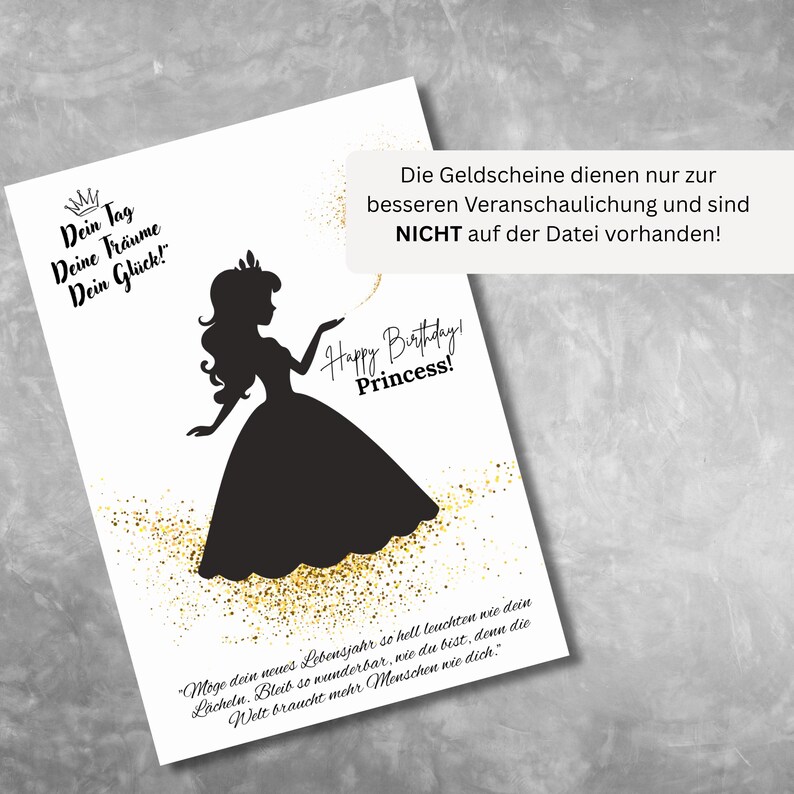 Puede incluir: Una tarjeta de felicitaci&oacute;n rectangular blanca con la silueta negra de una princesa con corona, rodeada de detalles de purpurina dorada. La tarjeta incluye el texto: "Dein Tag, Deine Tr&auml;ume, Dein Gl&uuml;ck!", "Happy Birthday! Princess!" y un mensaje de cumplea&ntilde;os en alem&aacute;n.