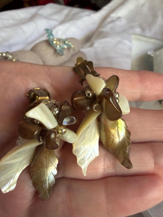 mother-of-pearl cluster earrings
