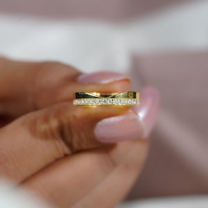 大胆な14Kソリッドゴールドシェブロンカーブリング、V字スタッカー、925シルバーミニマリストワイドバンド、普段使いに最適、記念日のギフトに最適