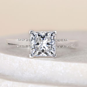 Prinzessin Verlobungsring, Diamant Braut Schmuck Geschenk, V Prong Kathedrale Einstellung, versteckte Seite Akzent Detail, Designer in Handarbeit gemacht