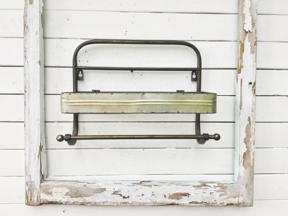 Elegant Iron Paper Towel Holders for Stylish Kitchens