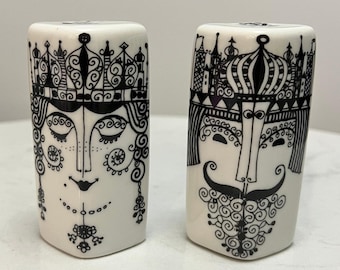 Vtg Porsgrund Norway Porcelain Salt & Pepper Shakers King Queen Folk Art MCM