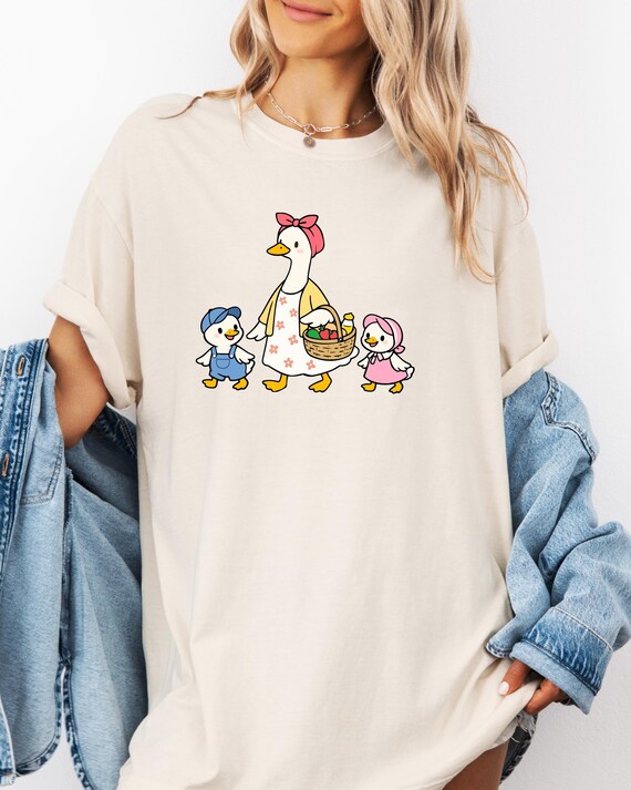 Cute Mama Duck Shirt Mother’s Day Gift Vintage Style New Mom Tee Cottagecore Apparel