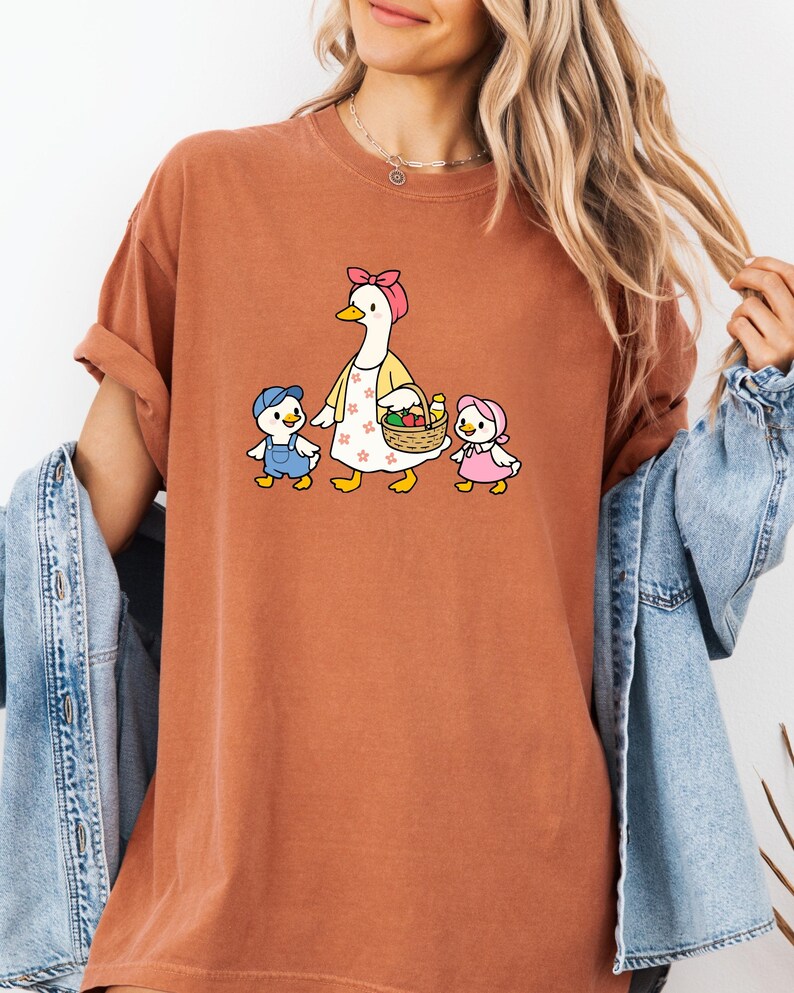 Mama Duckling Shirt: Vintage Style Cottagecore Motherhood Tee image 2