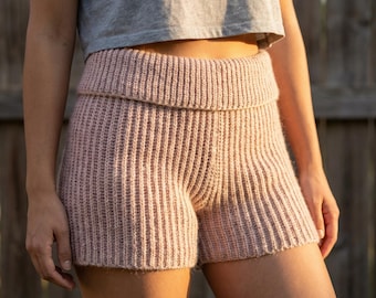 Crochet Sunday Shorts PATTERN – Beginner Friendly, Adjustable Length (PDF Pattern)