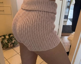 Crochet Sunday Shorts PATTERN – Beginner Friendly, Adjustable Length (PDF Pattern)
