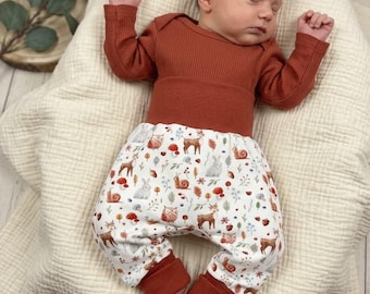 Süße Pumphose  mit Waldtiere-Motiv– Handmade aus Jersey (Größe 56–98cm)