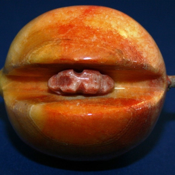Whatta PEACH Marble Alabaster Stone Vintage Fruit