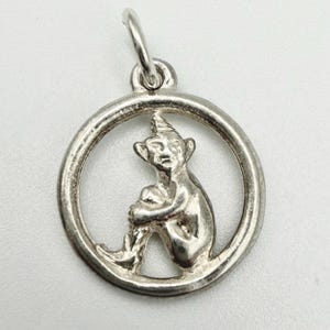 Dije vintage de duendecillo de plata de ley 925 con colgante de duendecillo, criatura mítica, joyería de fantasía.