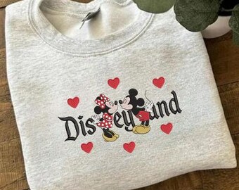 Diseño de bordado de pareja de ratones enamorados / Bordado de animales de dibujos animados románticos / Archivo de bordado de San Valentín